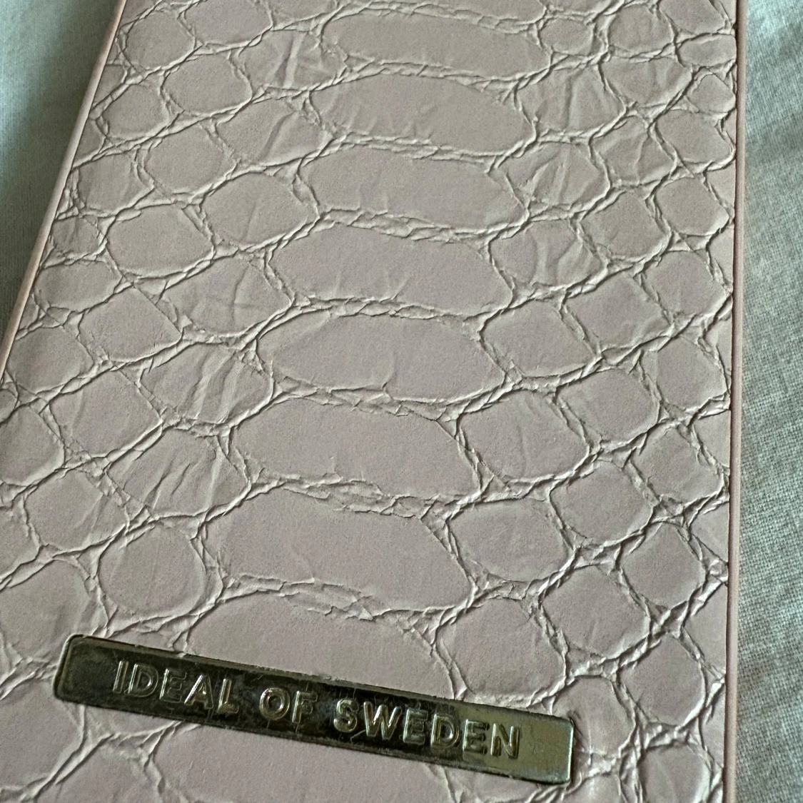 Mobilskal (iDeal of Sweden) - 1