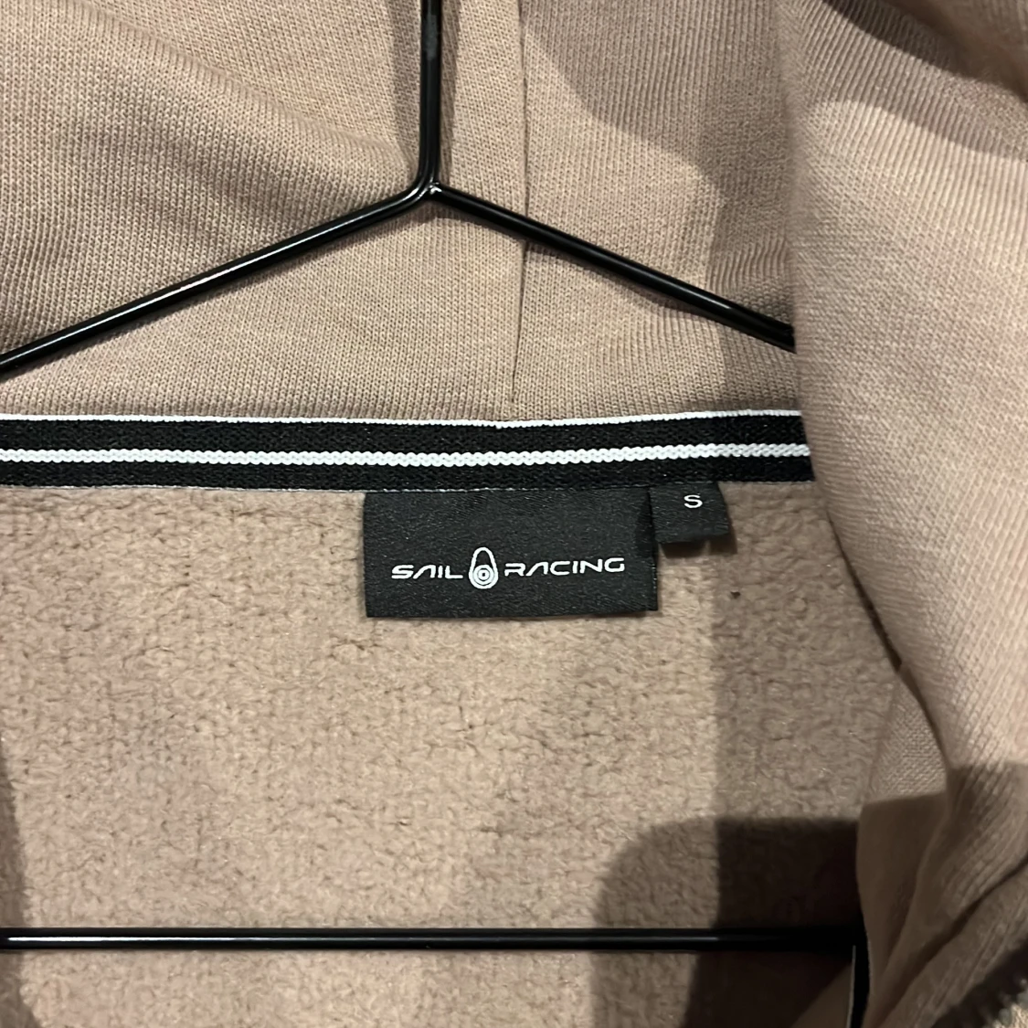 Beige hoodie från Sail Racing - 2