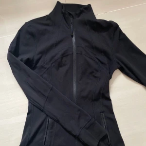 Lululemon - Svart lululemon storlek S