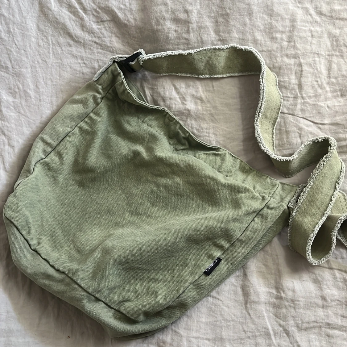 Supercool olivgrön väska (perfekt skolväska) - 2