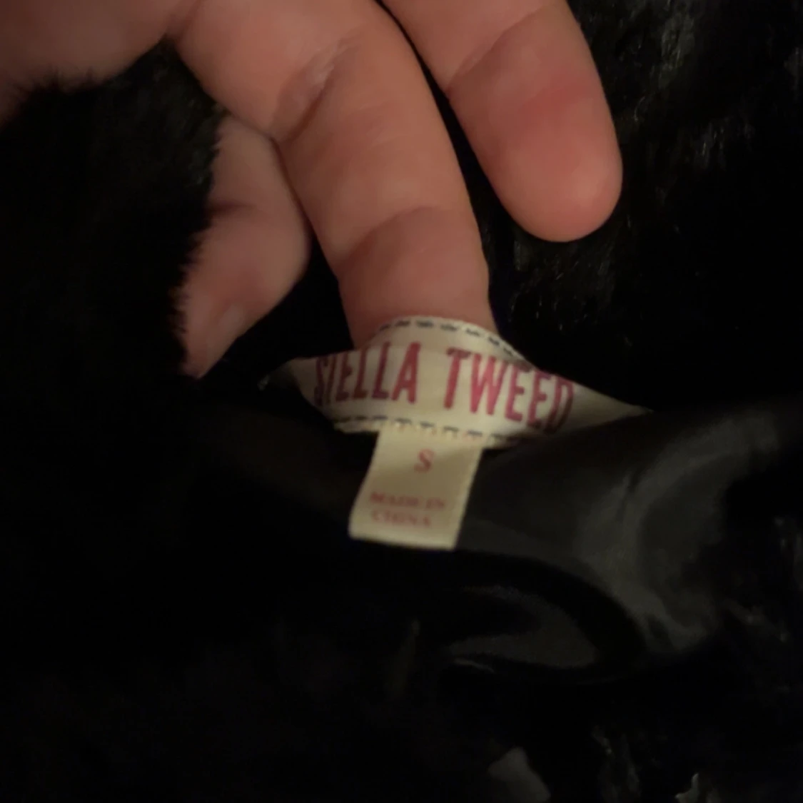 Svart pälsjacka - 1