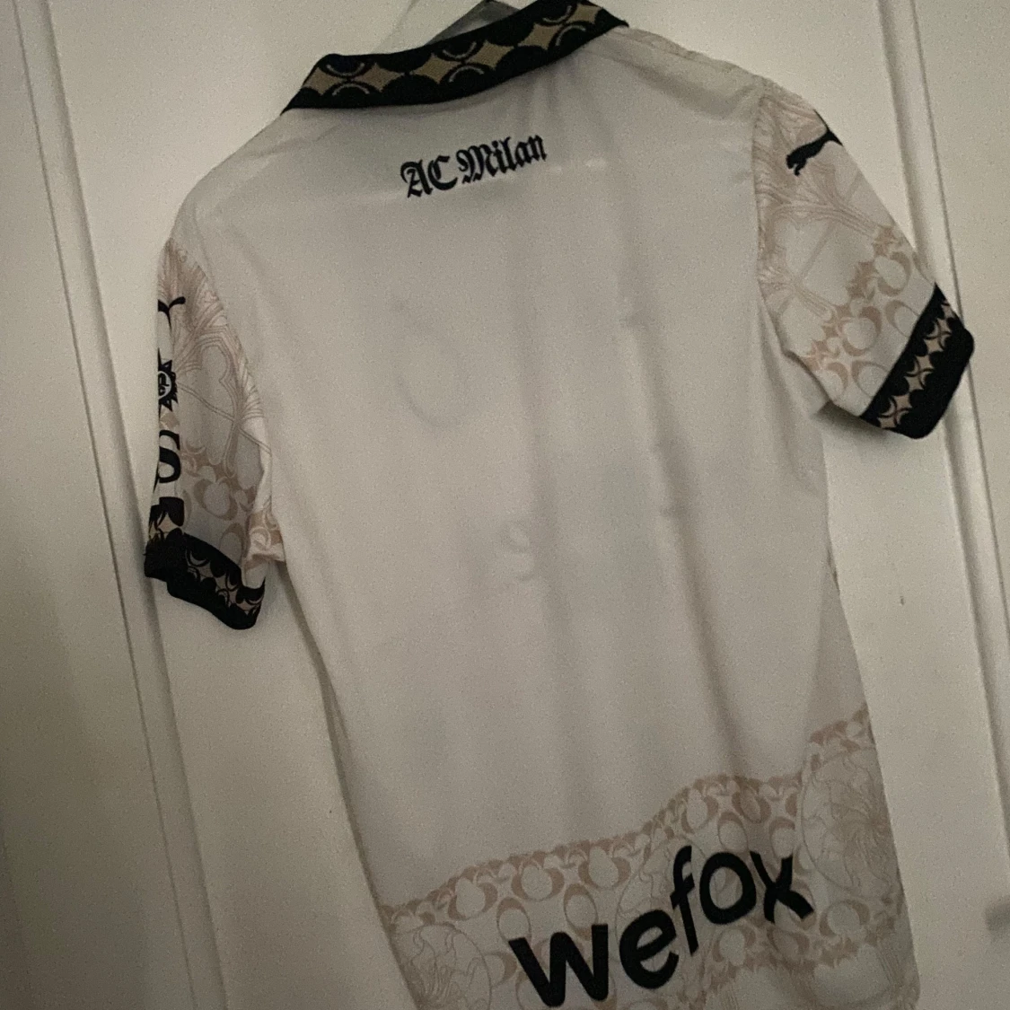 AC Milan x Pleasures 23/24 fjärde matchtröja - 1