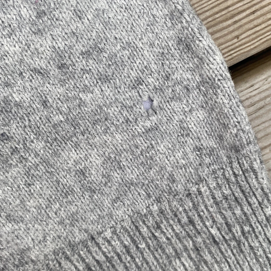 Grå stickad tröja från Emilio - 2