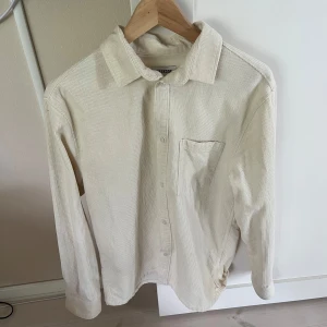 Weekday overshirt  - Weekday overshirt i grymt skick