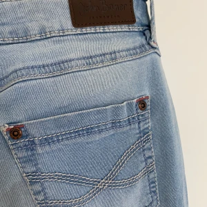  bootcut jeans John Baner - Low waist bootcut jeans, säljs endast vid bra bud, inte lägre än 230kr❤️