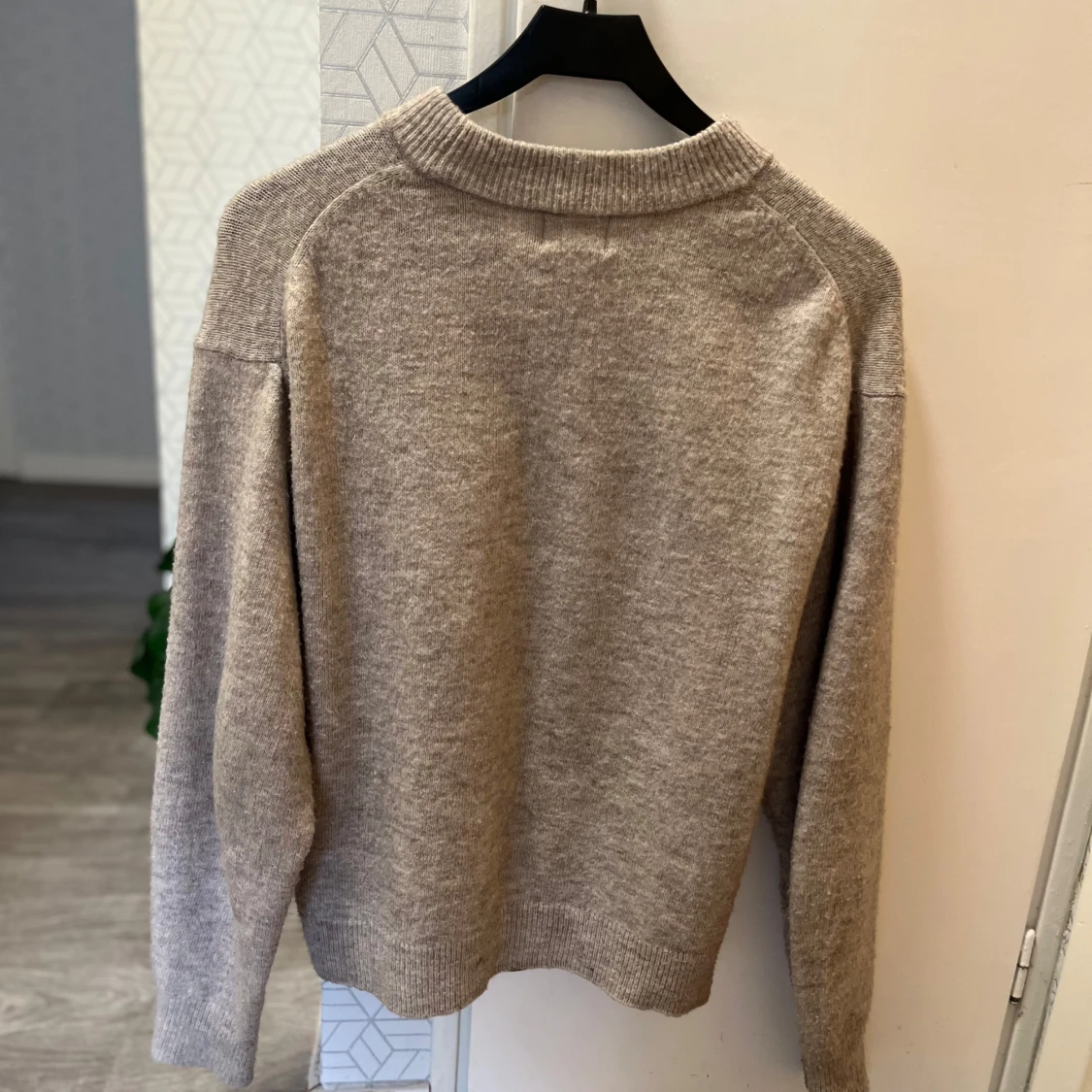 Beige stickad tröja från H&M XS - 1