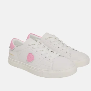 Nala sneakers 19V69 - Säljer dessa sneakers som är som nya, endast använda 1 gång pga att de är lite för små. Storlek 37💘💘nypris ligger på 1000-2300kr! De är köpta på best secret🫶🏼kan passa större än 37! 