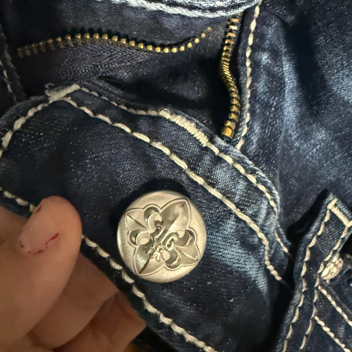 Miss Me jeans med broderade fickor - 4