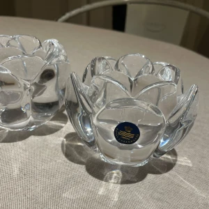 Royal Copenhagen glaslyktor - 2 st nya Royal Copenhagen glaslyktor lotus 