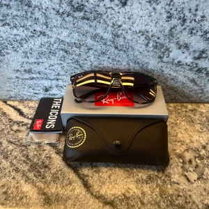 Rayban boyfriend - Säljer ett par Rayban boyfriend, nya med låda och tillbehör, inga defekter eller repor alls! Skriv vid funderingar😇