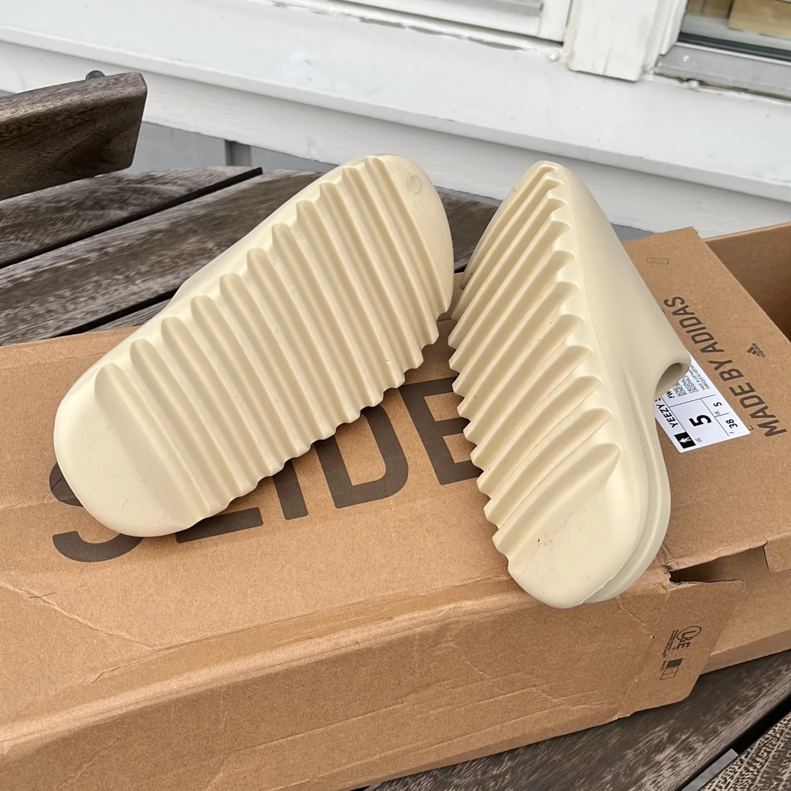 Adidas Yeezy Slide i beige - 3