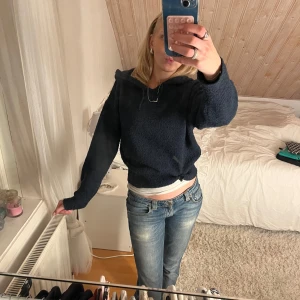 Stickad hoodie - Bara använd fåtal gånger, som ny! I 146/152 men passar xs/s/m!💞💞