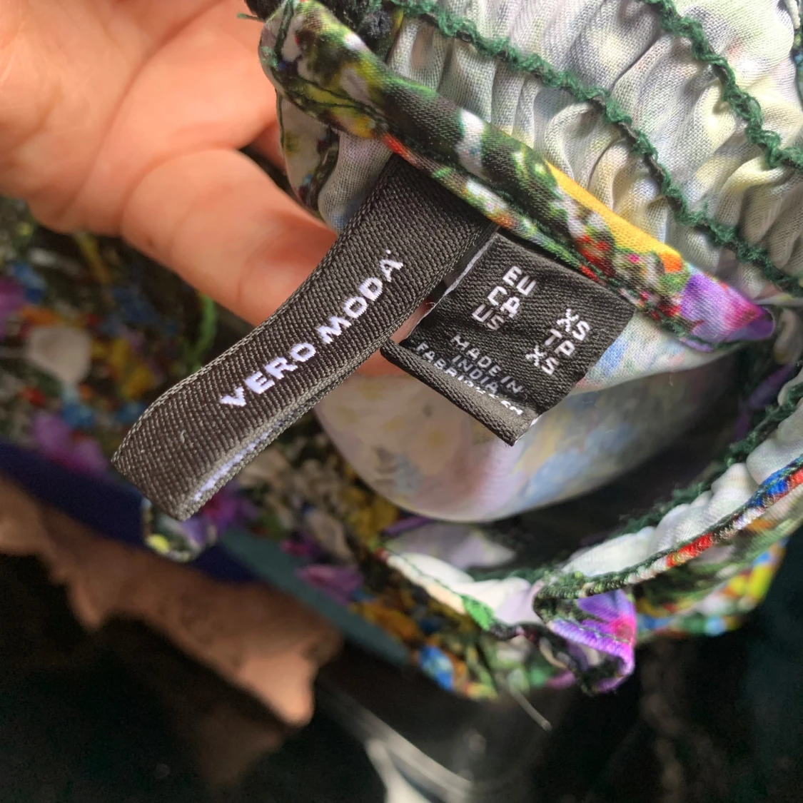 Blommig blus från Vero Moda  - 2