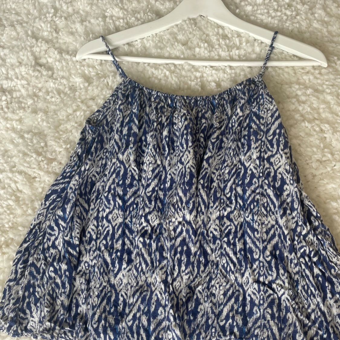 Blåvit mönstrad linnetopp Soul River