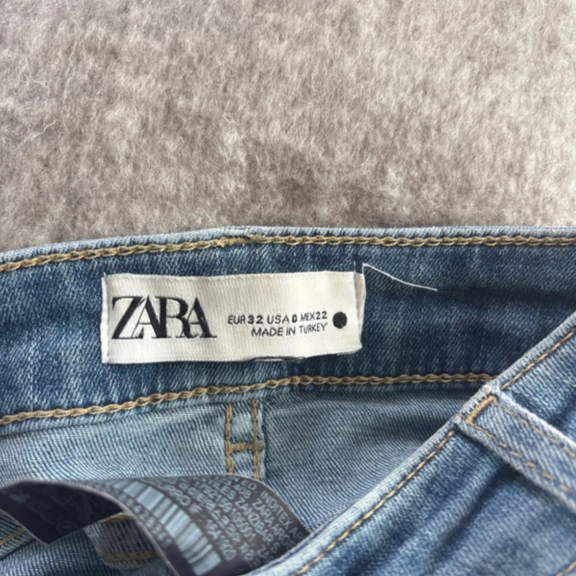 Lågmidjade jeans från Zara - 2