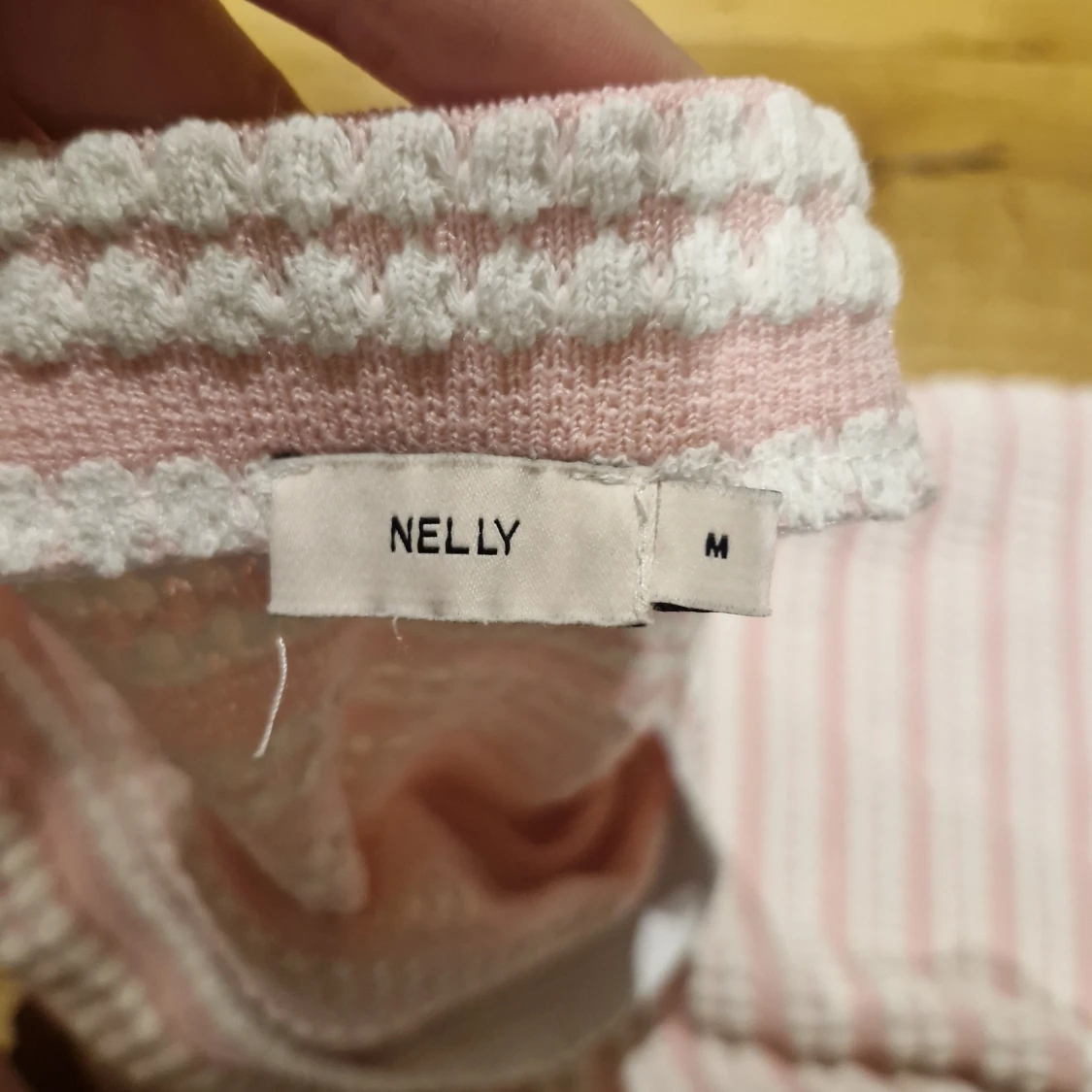 Rosa och vit randig långkjol från Nelly - 1