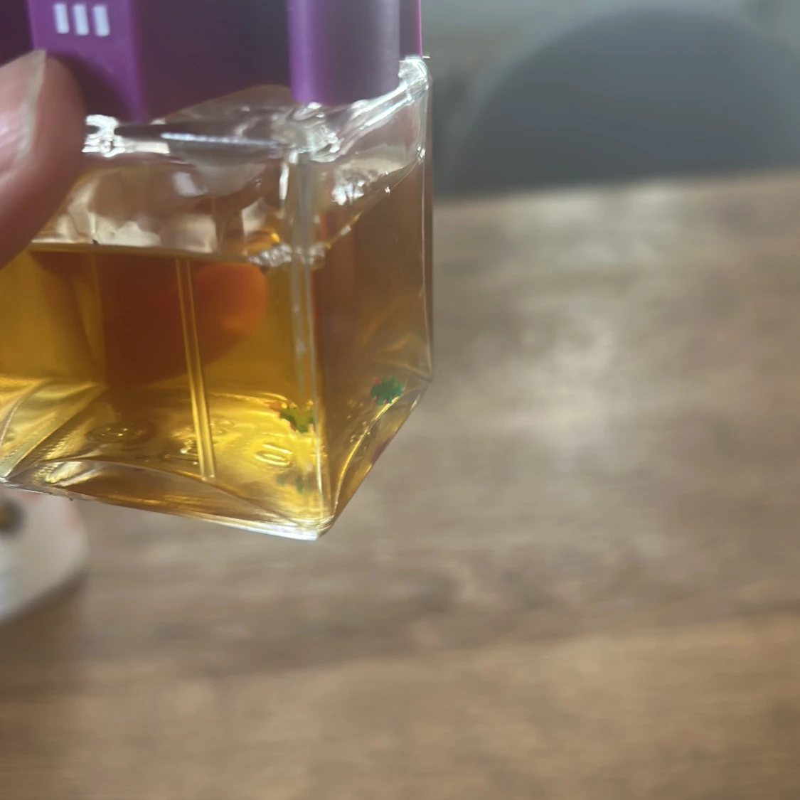 PUZZLE parfym 50 ml med lila lock - 1