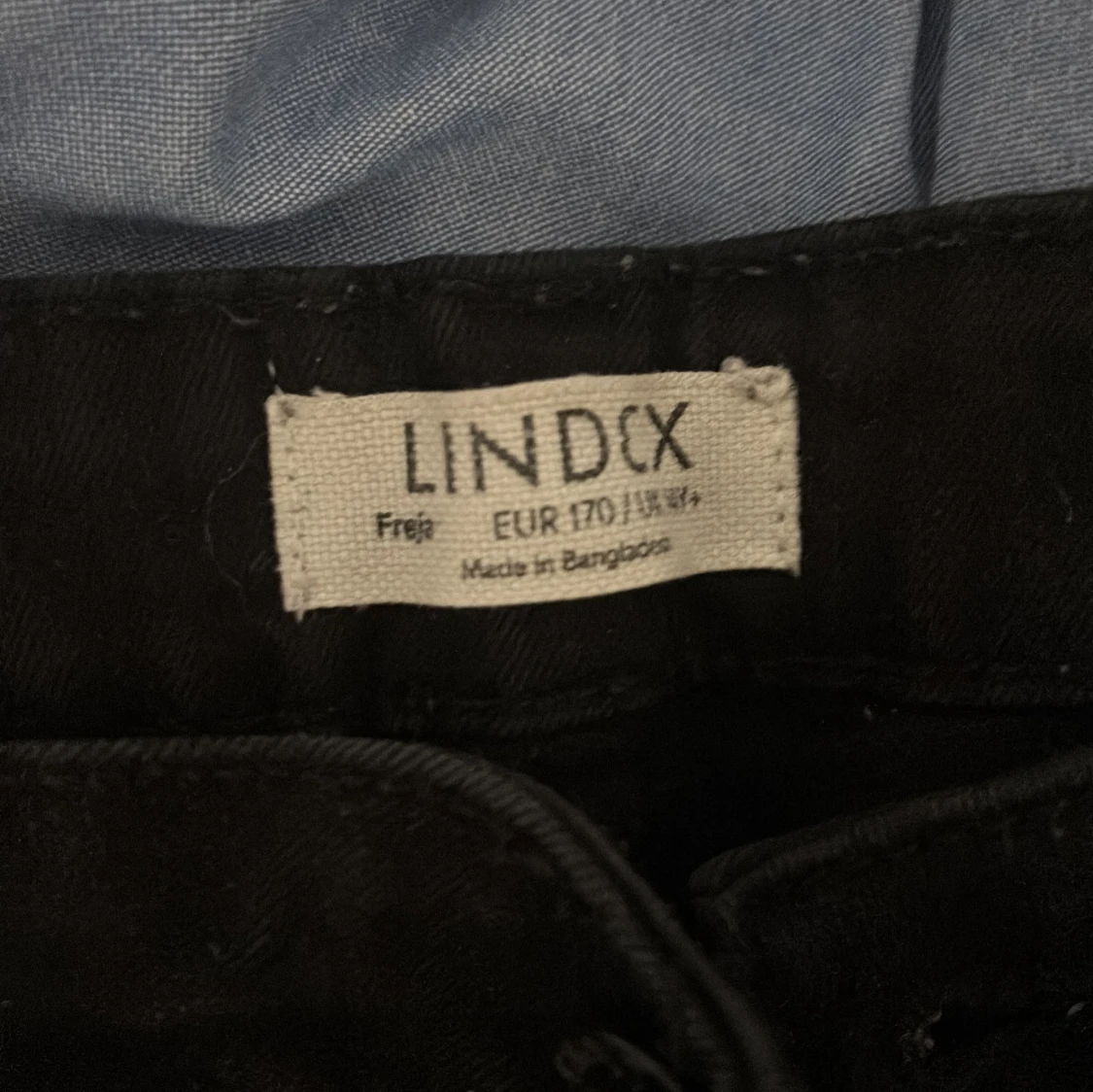 Svarta bootcut jeans från Lindex - 2