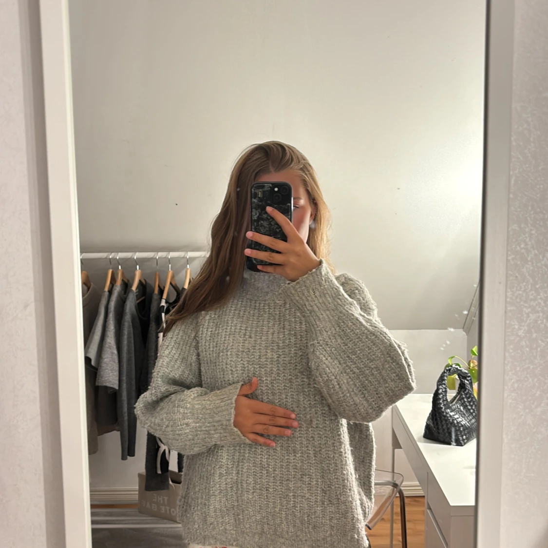 Grå stickad tröja från 157 - 2