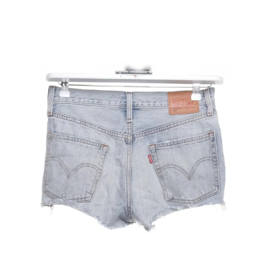 Levi's ljusblå lågmidjade  jeansshorts  - 1