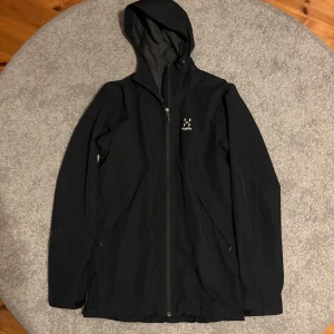 Haglöfs jacka - Regn jacka. Bra skick.