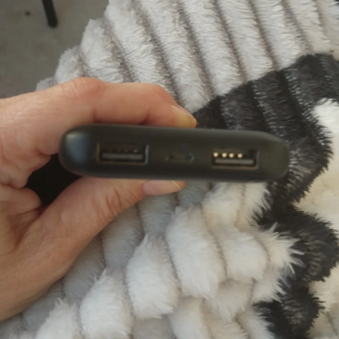 Liten men tuff Powerbank  - 1