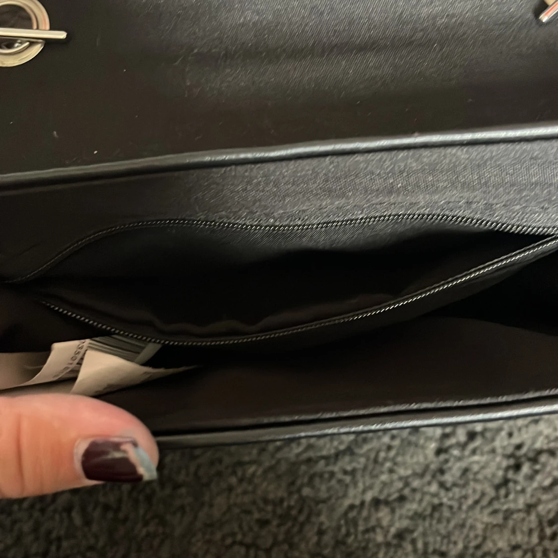 Svart quiltad axelväska med kedja - 2