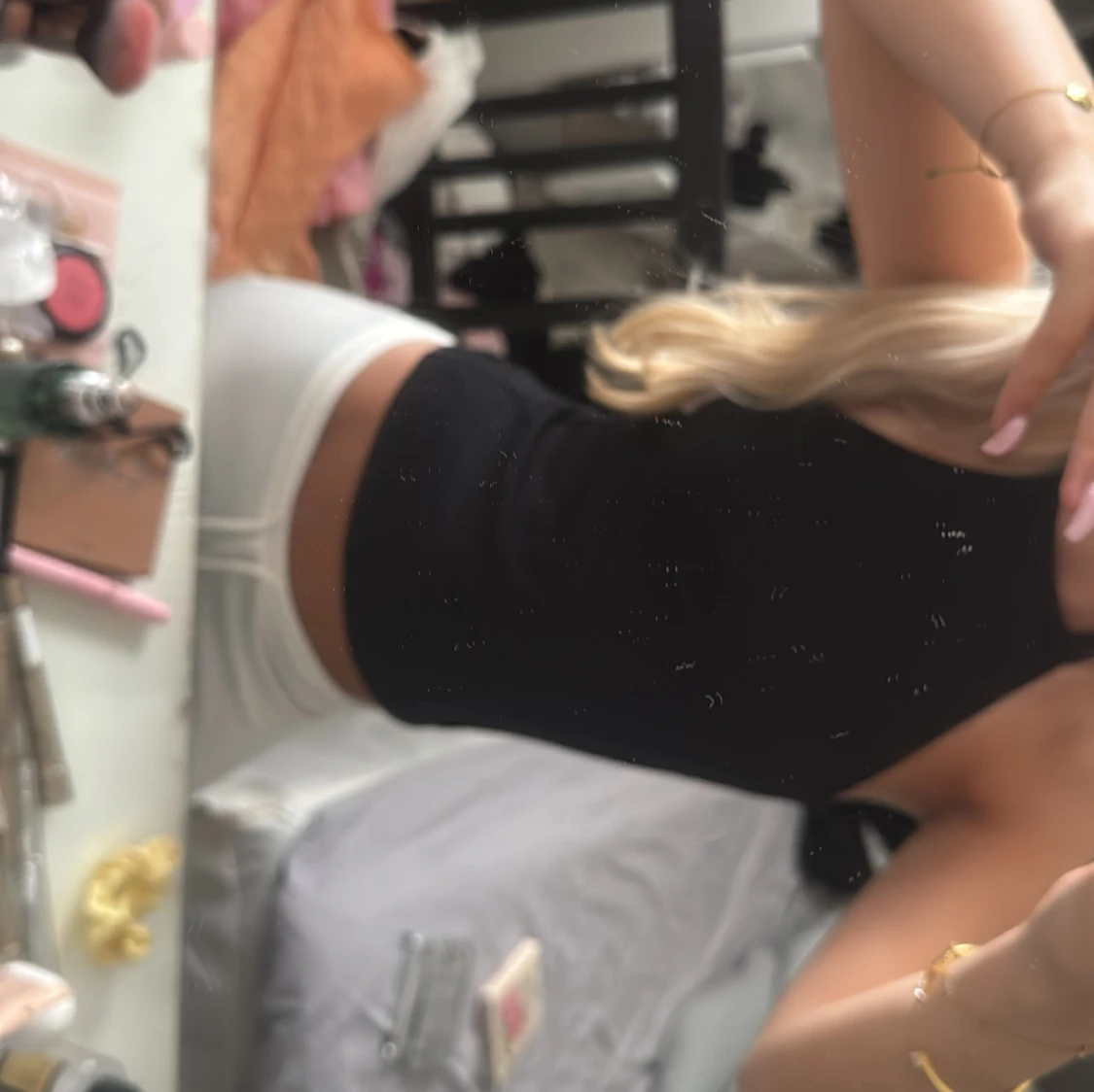 Svart halterneck linnetopp - 1