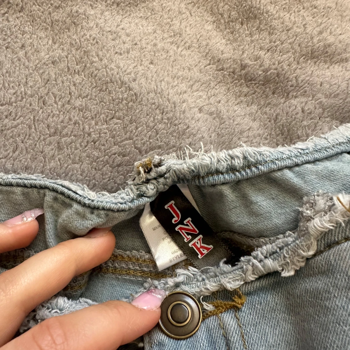 ”No waist” lågmidjade jeansshorts  - 3