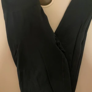 Tränings thighs  - Använda fåtal gånger, mycket bra pris! Skriv för fler bilder eller funderingar🌸