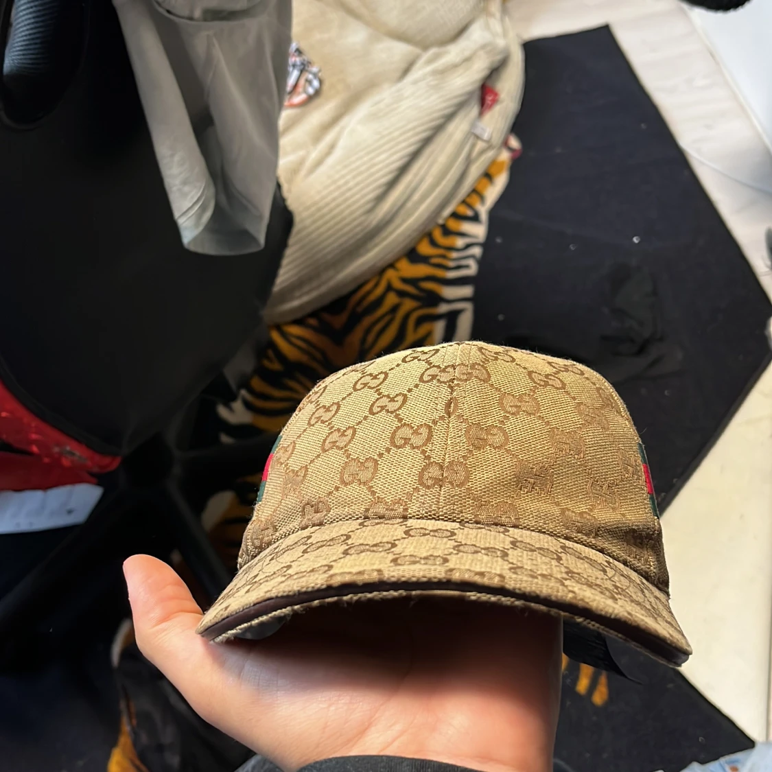 Gucci keps med monogram