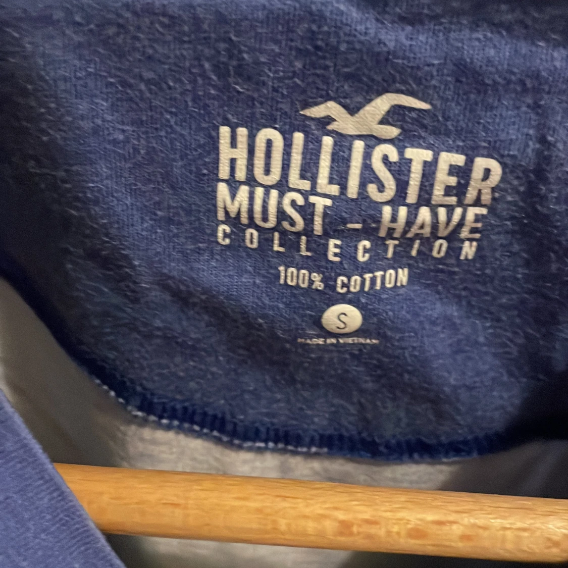 Blå & mörkblå t-shirt från Hollister - 1