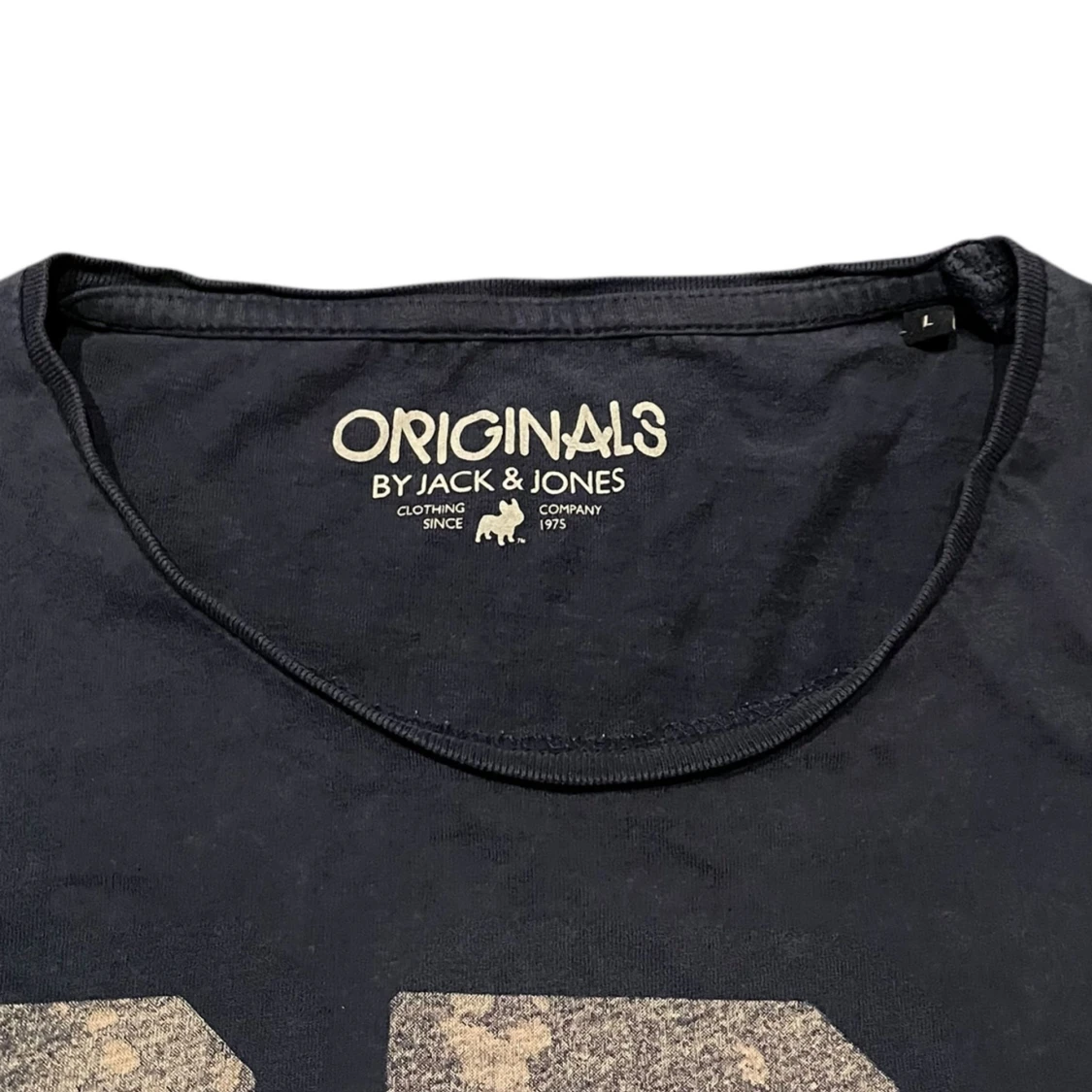 Svart t-shirt från Jack & Jones - 2