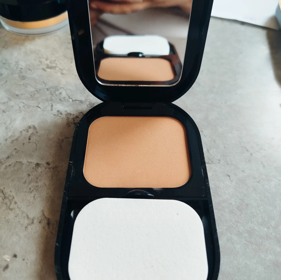Max Factor Facefinity Compact Foundation - 2