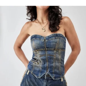 Jeanskorsett med snörning - Skriv för fler bilder 🌺