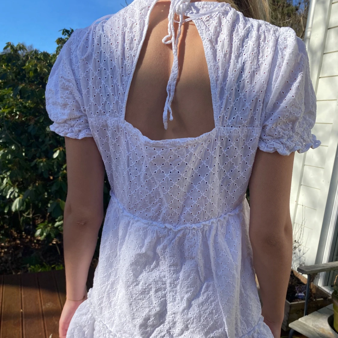 Vit klänning i broderie anglaise  - 3