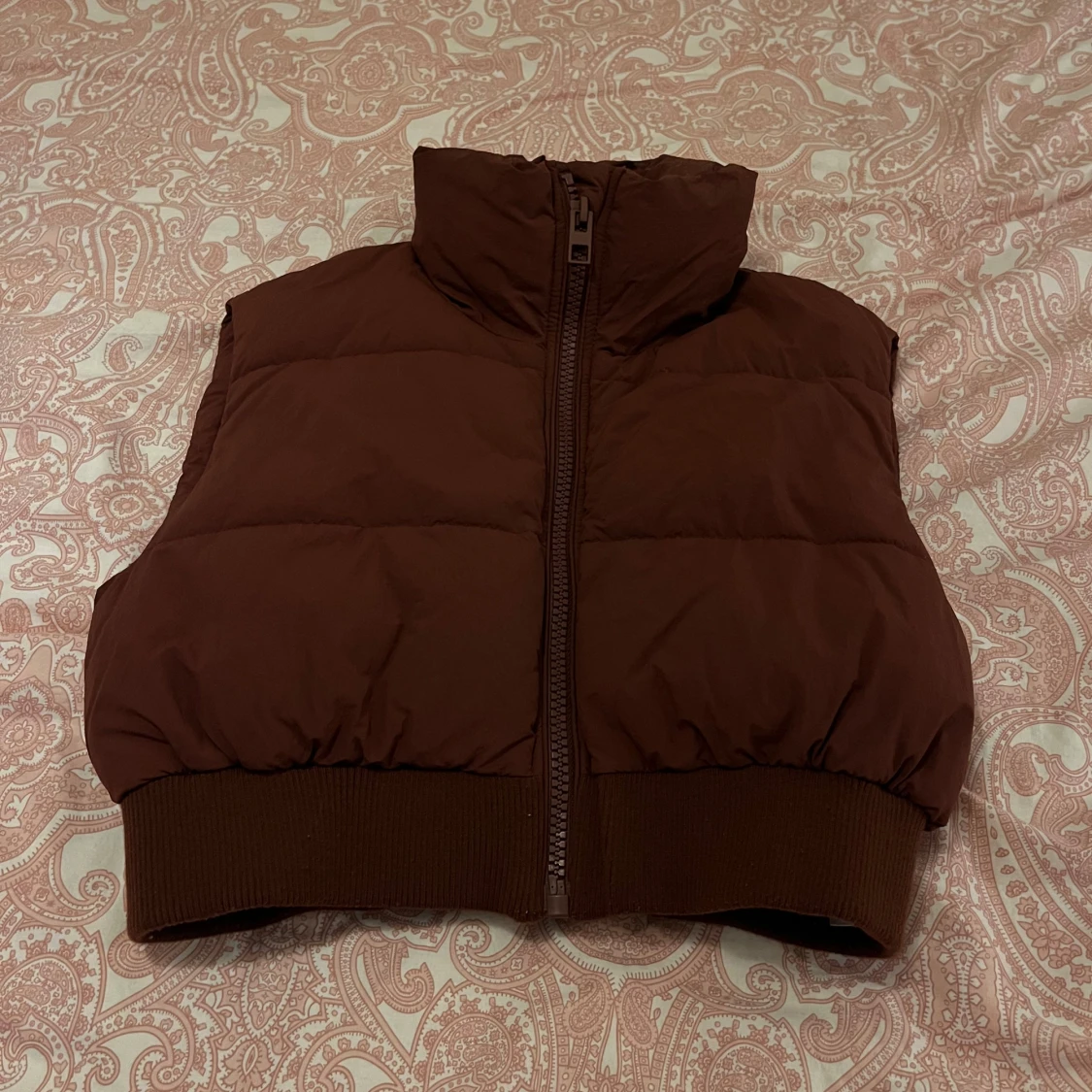 Brun dunväst från Zara
