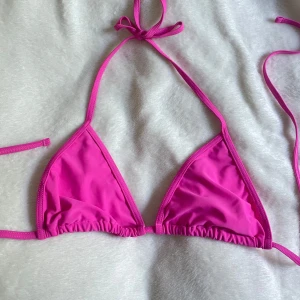Bikini överdel - Rosa bikini överdel står 38 men passar xs-m🩷