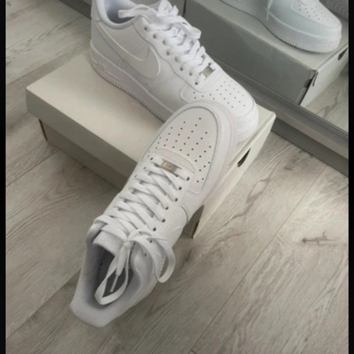 Nike Air Force 1 vita sneakers strl 44 - 4