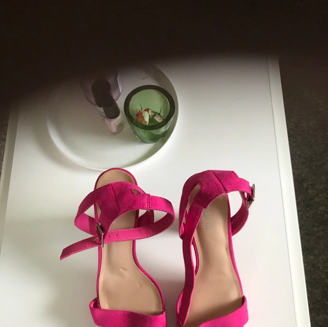 Rosa sandaler med klack och platå - 1