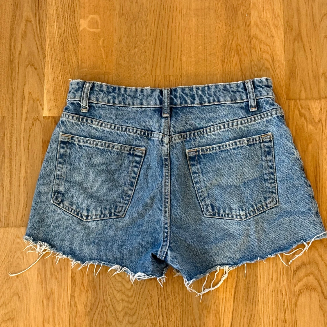 Blå jeansshorts från Zara - 3