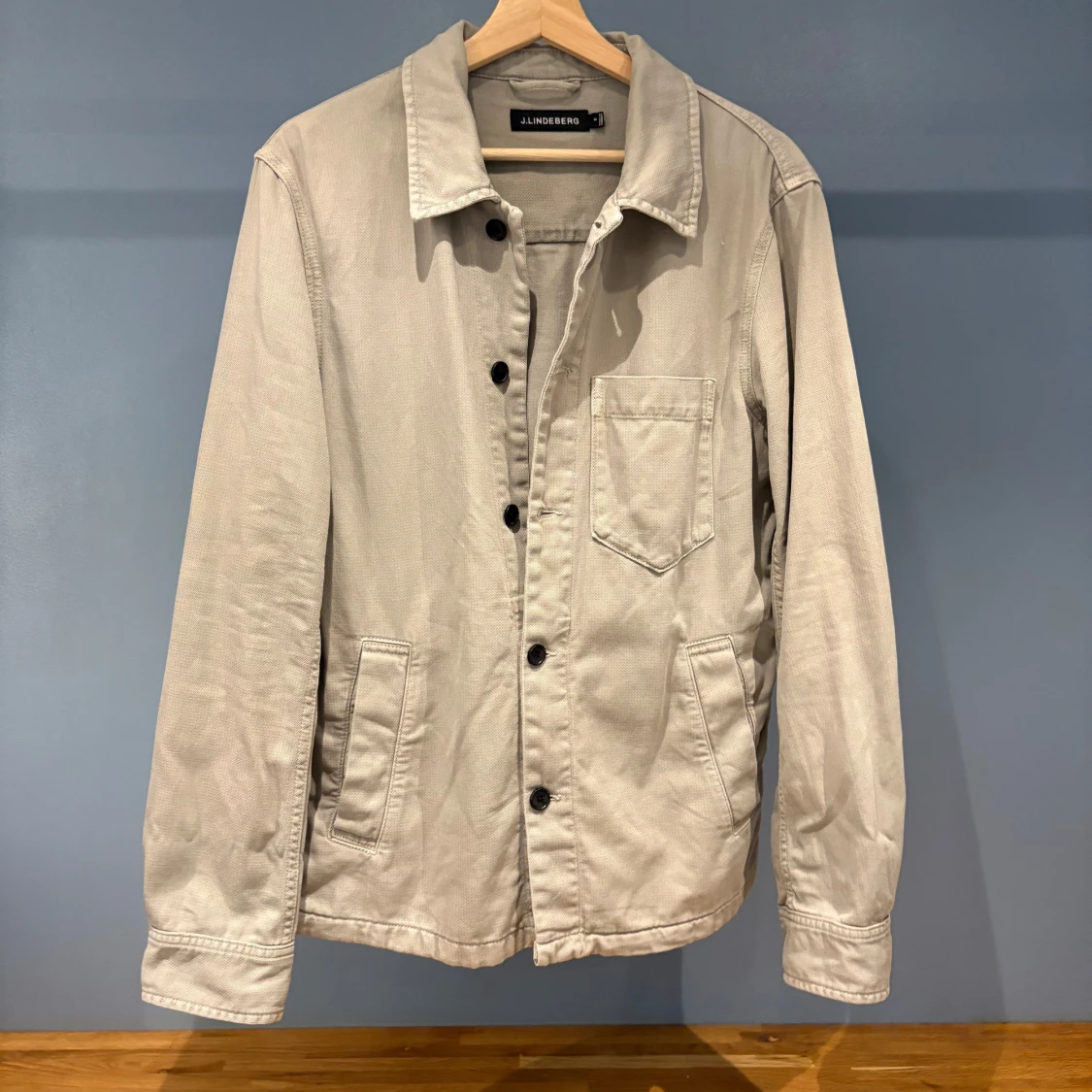 Beige overshirt från J.Lindeberg