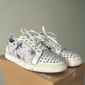 Loubs intressekoll! - Intressekoll på dessa ritkgit feta loubs i storlek 42, bra skick. Kom gärna med prisförslag 