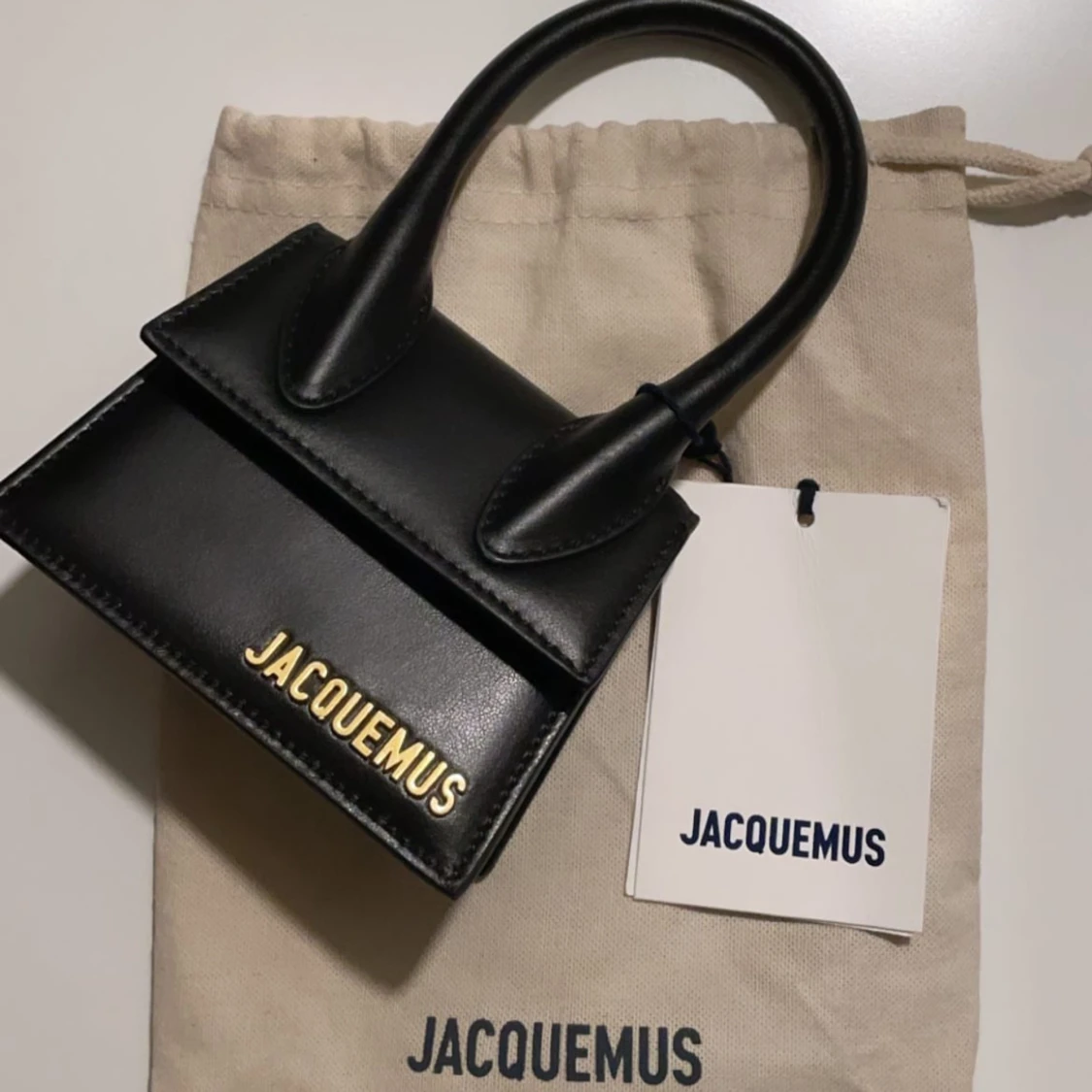 Jacquemus svart minihandväska i skinn
