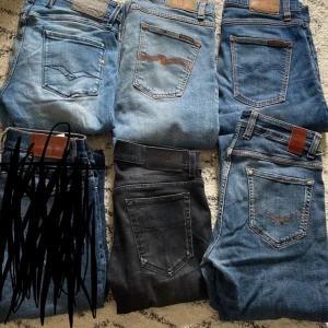 2 par nudie, 1 par replay, 2 par tiger och 1 par hansen&jacob - 6 par stilrena jeans från olika marken! Hör av vid frågor! 