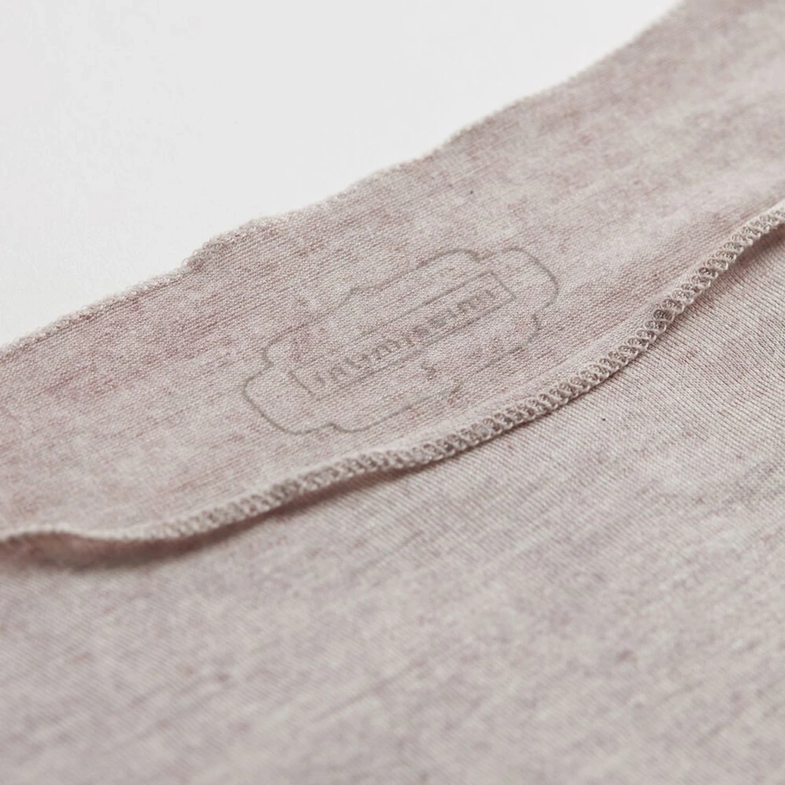 Ljusbeige långärmad topp från Intimissimi