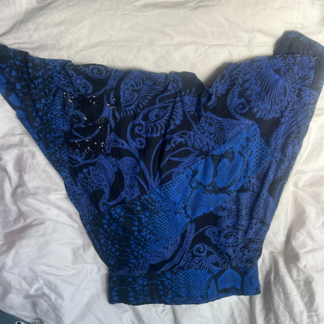 Blå och svart kjol med paljetter - 4