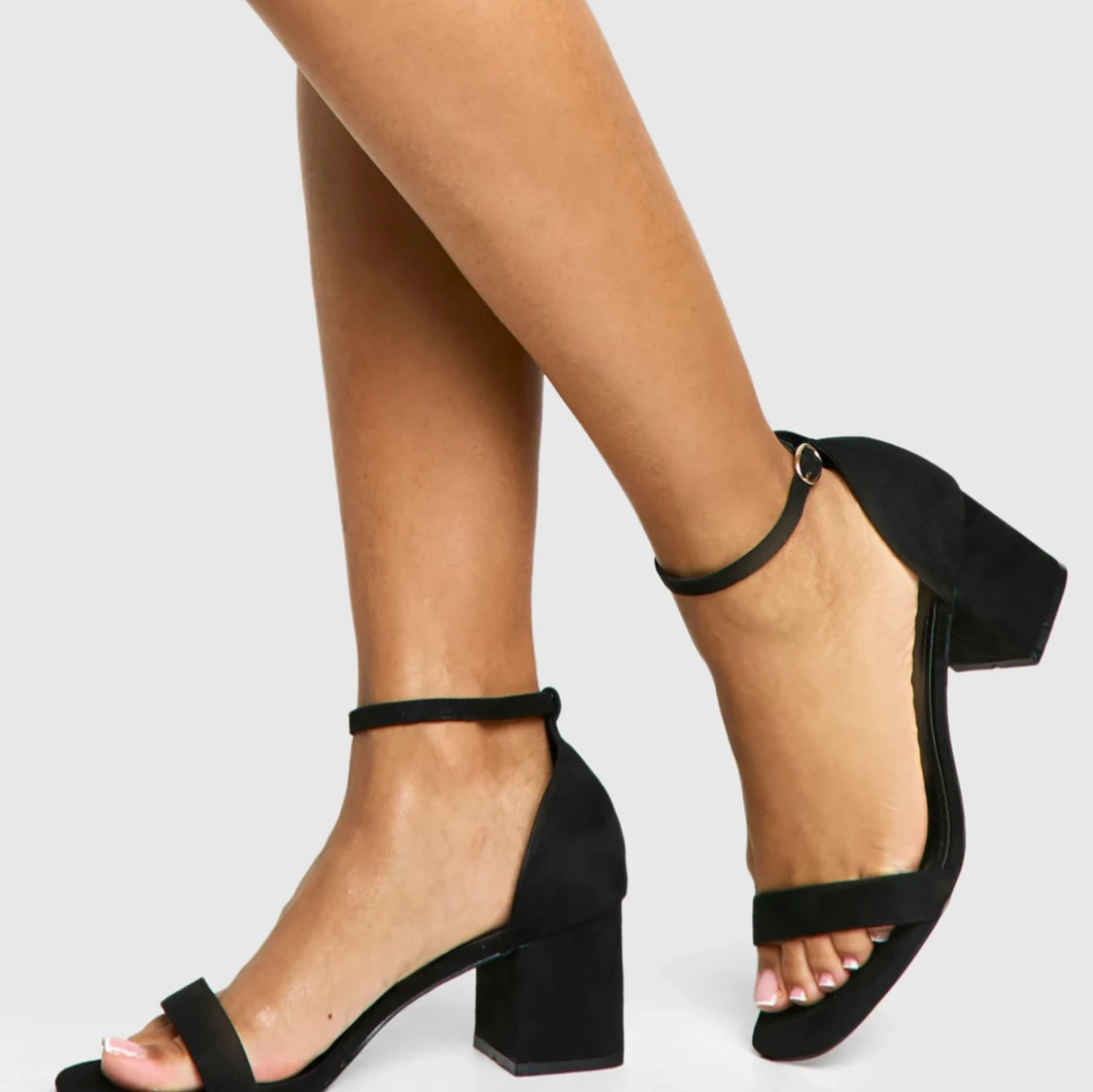 Svarta sandaler med klack från Boohoo - 2