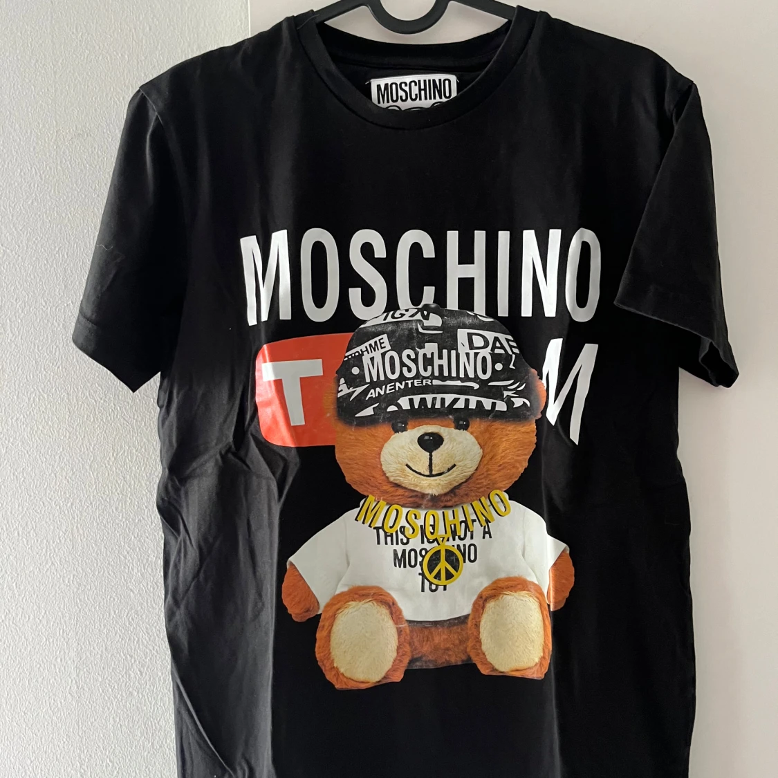 Svart Moschino t-shirt med björntryck