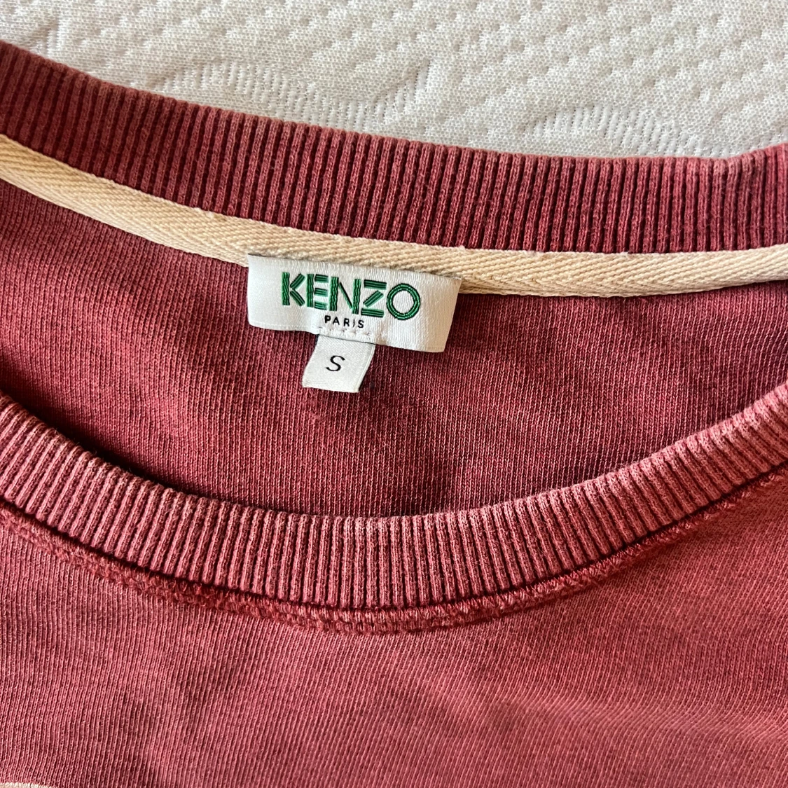 Röd sweatshirt från Kenzo med tigerbroderi - 2